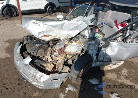 2004 Hyundai Elantra Gls/Gt from USA, damaged, VIN KMHDN46D74U737663